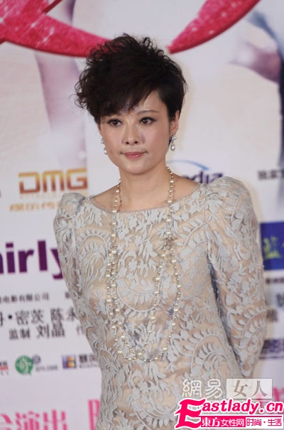 袁莉百变发型惹人爱