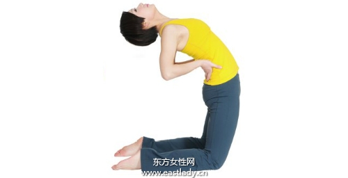 在家也能瘦肚子 6式瑜伽减肥小动作全搞定
