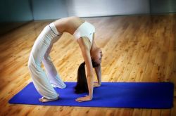 10分钟超有效燃脂瘦身瑜伽 初学瑜伽减肥者必看