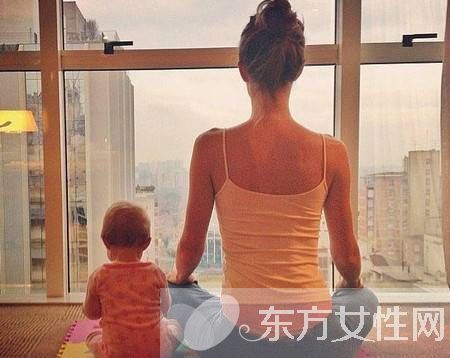 产后瑜伽5式减肥法 瘦身育儿两不误