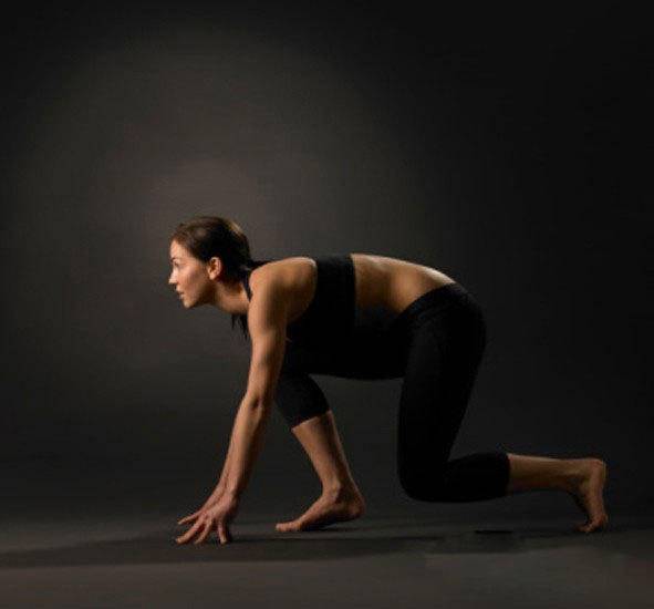 5大减肥瑜伽动作 叫上闺蜜一起做起来