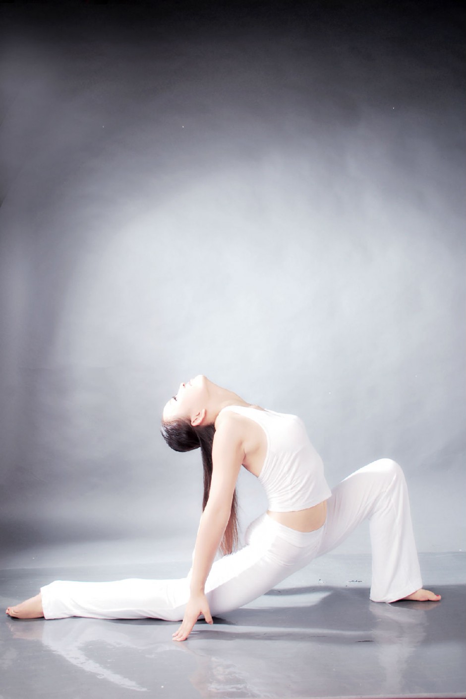 教你八式简单瑜伽基本功 让你瘦身又健身