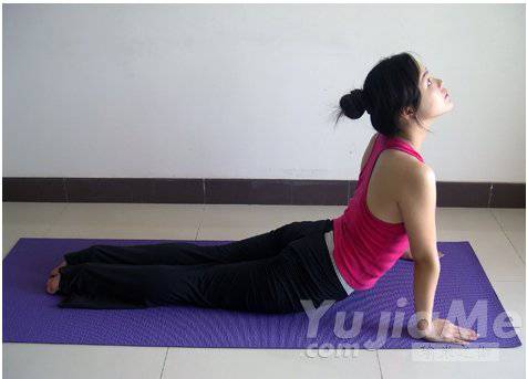 瑜伽拜日十二式详解 瑜伽初学者必看