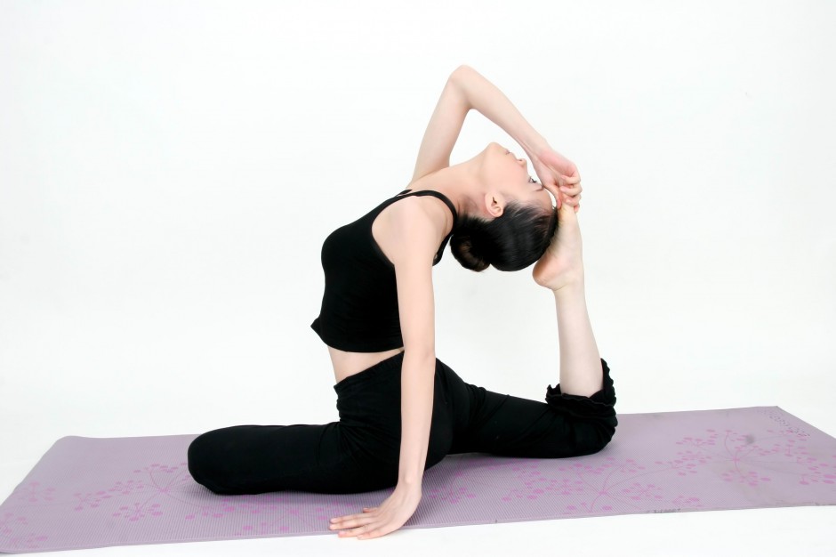 教你八式简单瑜伽基本功 让你瘦身又健身