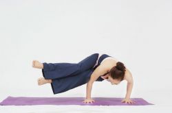 瑜伽轻松帮你甩掉全身肥肉