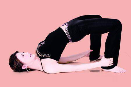 臀部不够美怎么办 五招瑜伽体式来帮你