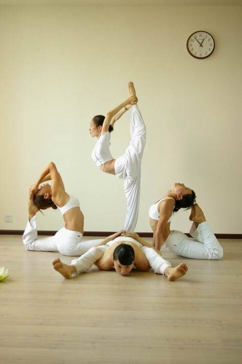 瑜伽轻松帮你甩掉全身肥肉