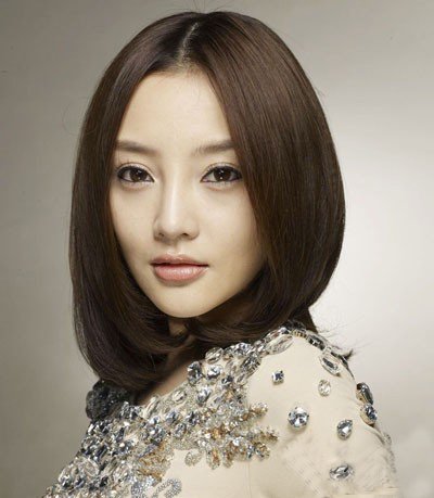 2011秋冬最新时尚秀发展 马尾发型最流行