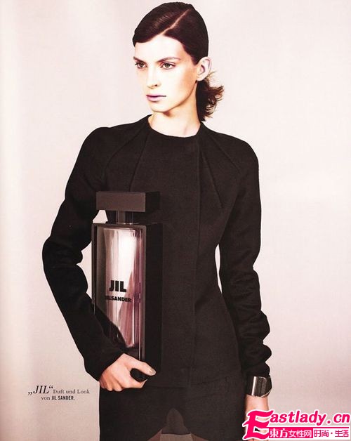  香 约永恒 当超大号香水与时装邂逅