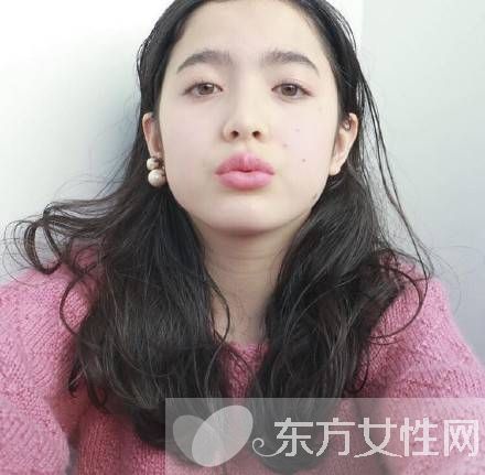 兔子眼妆美过水原希子 12岁日法混血模特颜值逆天