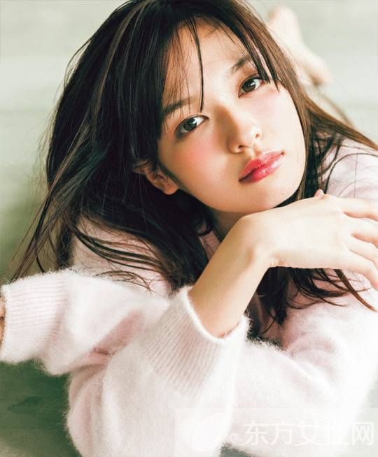 兔子眼妆美过水原希子 12岁日法混血模特颜值逆天