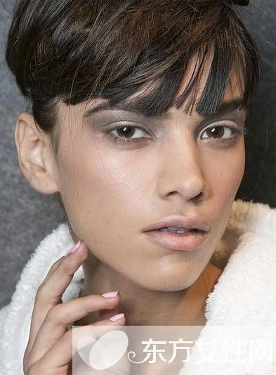 简约风时尚美甲图片大全 告别浮夸做低调小女人