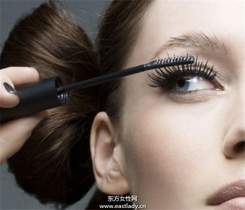 蜜粉可以让睫毛更浓密  关于睫毛膏你该知道的10件事