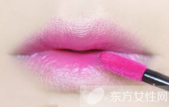 化新娘妆的六大步骤 5点事项需注意