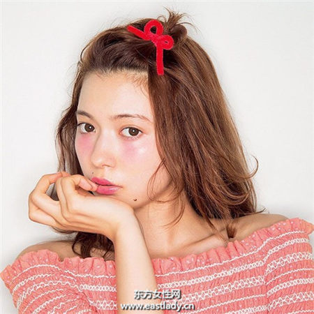 掌握化妆5要点轻松打造出湿润感妆容