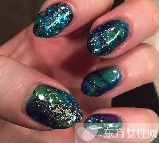 夏日美甲图案大分享 指尖上的色彩碰撞