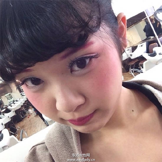 红色搭配大地色下季化妆重点 日本钮流行的秋天妆容抢先看