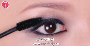 深邃迷人烟熏妆画法 塑造女性妩媚迷离美态