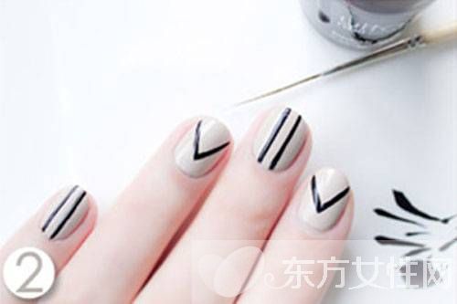 时下最流行的美甲图片教程 美甲也是一门艺术