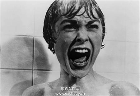 夏天脱妆好烦恼 正确补妆保持肌肤水润