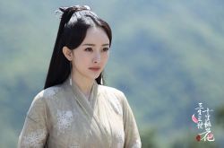 四海八荒第一美女白浅的同款唇色 还不赶紧get