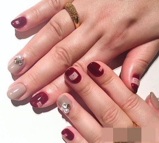 短指甲美甲图片推荐图 时下最流行的美甲样式