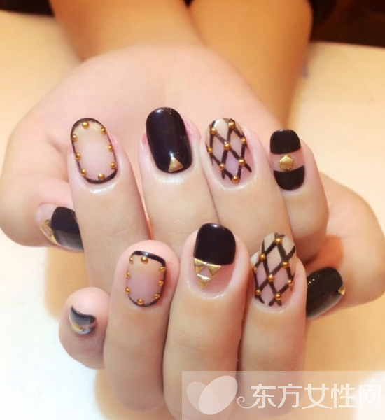 换季想时髦 那就赶紧来一款 格子甲 吧