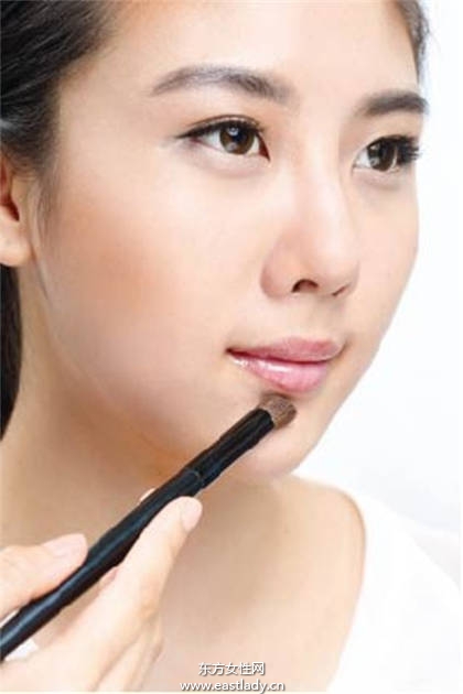 必学 脱胎换骨的神奇修容化妆术