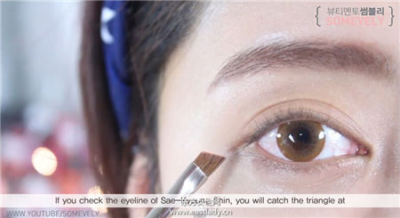 跟韩妞偷学 牛奶糖×蜜桃 妆容 萌感十足