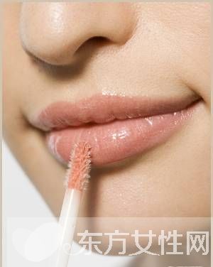 唇妆怎么画 初学者必备的7个画唇妆步骤