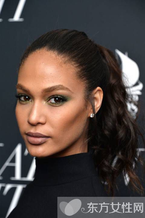 如何为你的肤色找到最适合的口红搭配