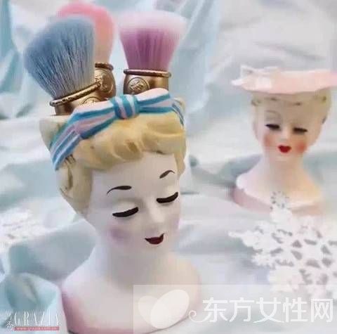 这么高颜值的美妆刷子是不是要来两把