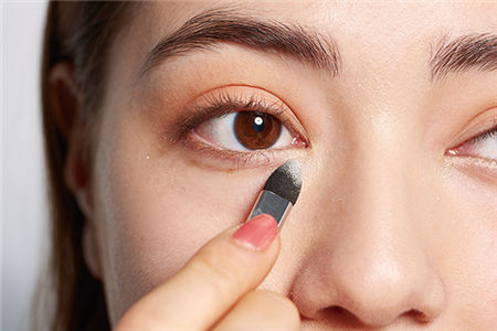 拍照+打扮技巧 让自己轻松变美