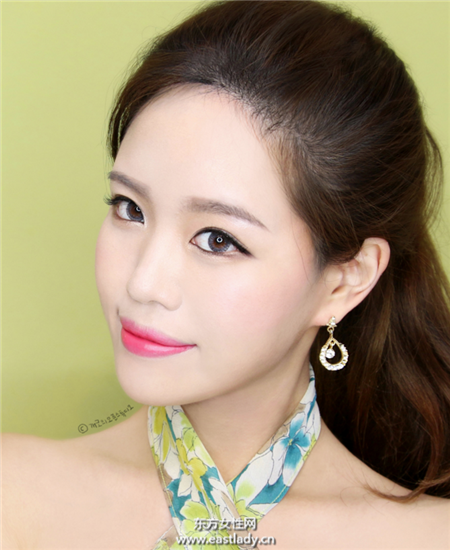 跟韩国彩妆达人学化妆 成韩妆百变女王