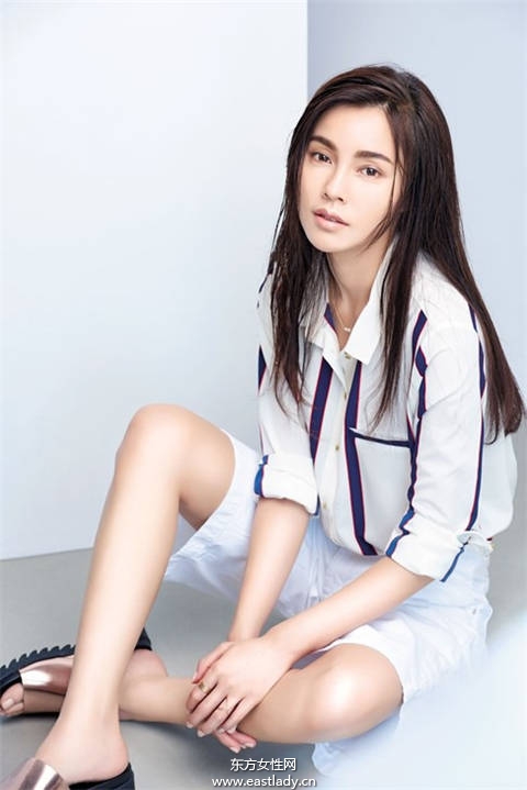 三款夏季最潮唇妆配时尚墨镜 路人变潮人