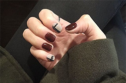 今年秋冬流行色 全在这些毛衣美甲里