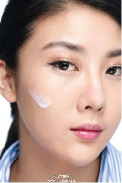 必学 脱胎换骨的神奇修容化妆术