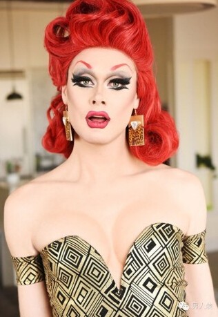 这样也可以 不用动刀塑造丰满胸部效果