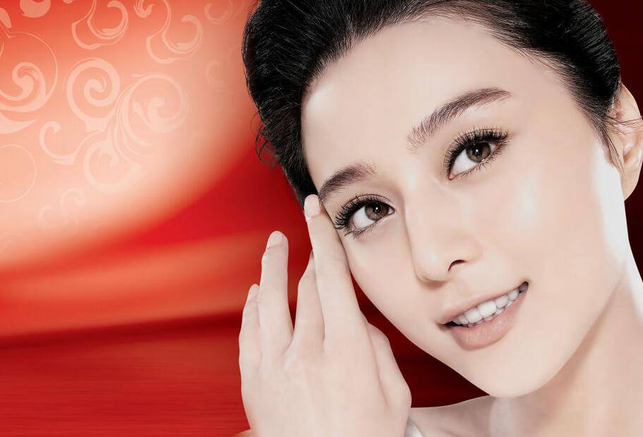 简单易学的淡妆教程 让你呈现天生丽质