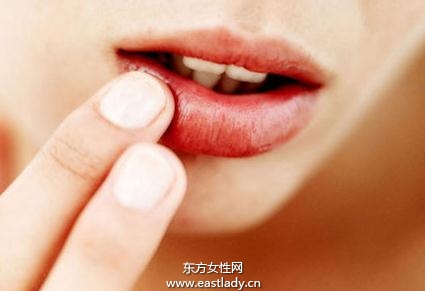挽救水润双唇护理方法