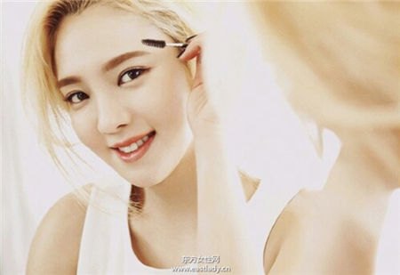 画眉毛一高一低太难看 这3个原因一定要避免