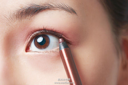 白玫瑰金3D眼 摆脱冬日沉重感