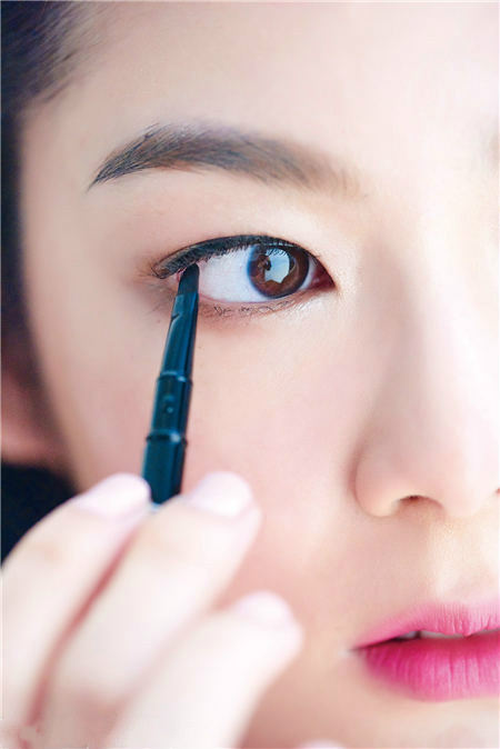 掌握4要点化出好感度爆棚云朵妆