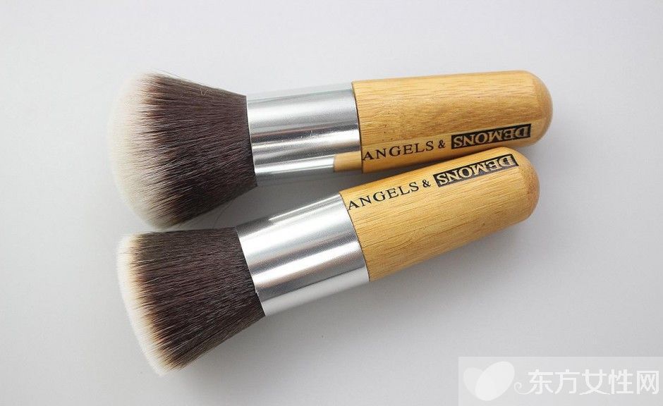 粉底刷的使用方法 该如何选择粉底刷