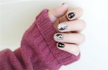 今秋最夯的美甲设计方案 每一款都很很棒的哟
