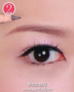 深邃迷人烟熏妆画法 塑造女性妩媚迷离美态