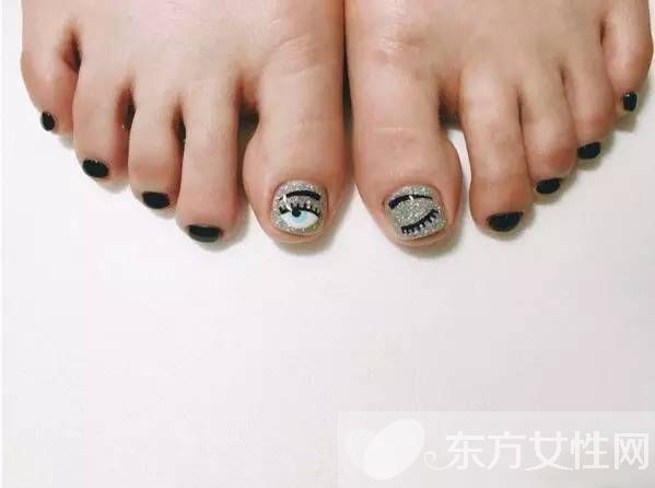 超人气脚部美甲图案 听说夏天跟凉鞋更配哦