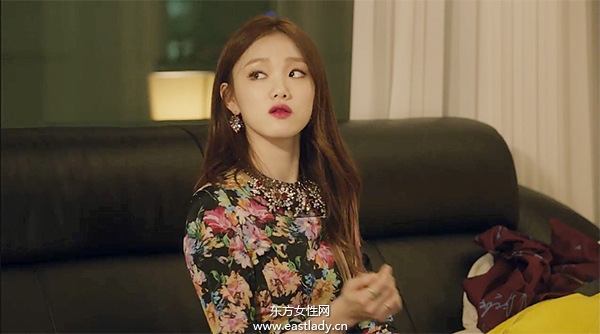 揭《奶酪陷阱》李圣经妆容秘密 原来全是它赞助