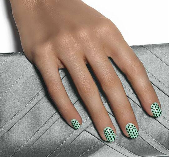 手黑的人美甲图片推荐 既时尚又显白的美甲方法