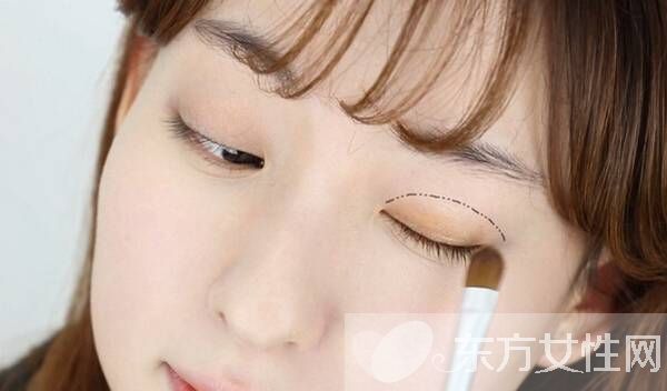 减龄扮嫩学生妆 简单修饰让你青春气息爆棚